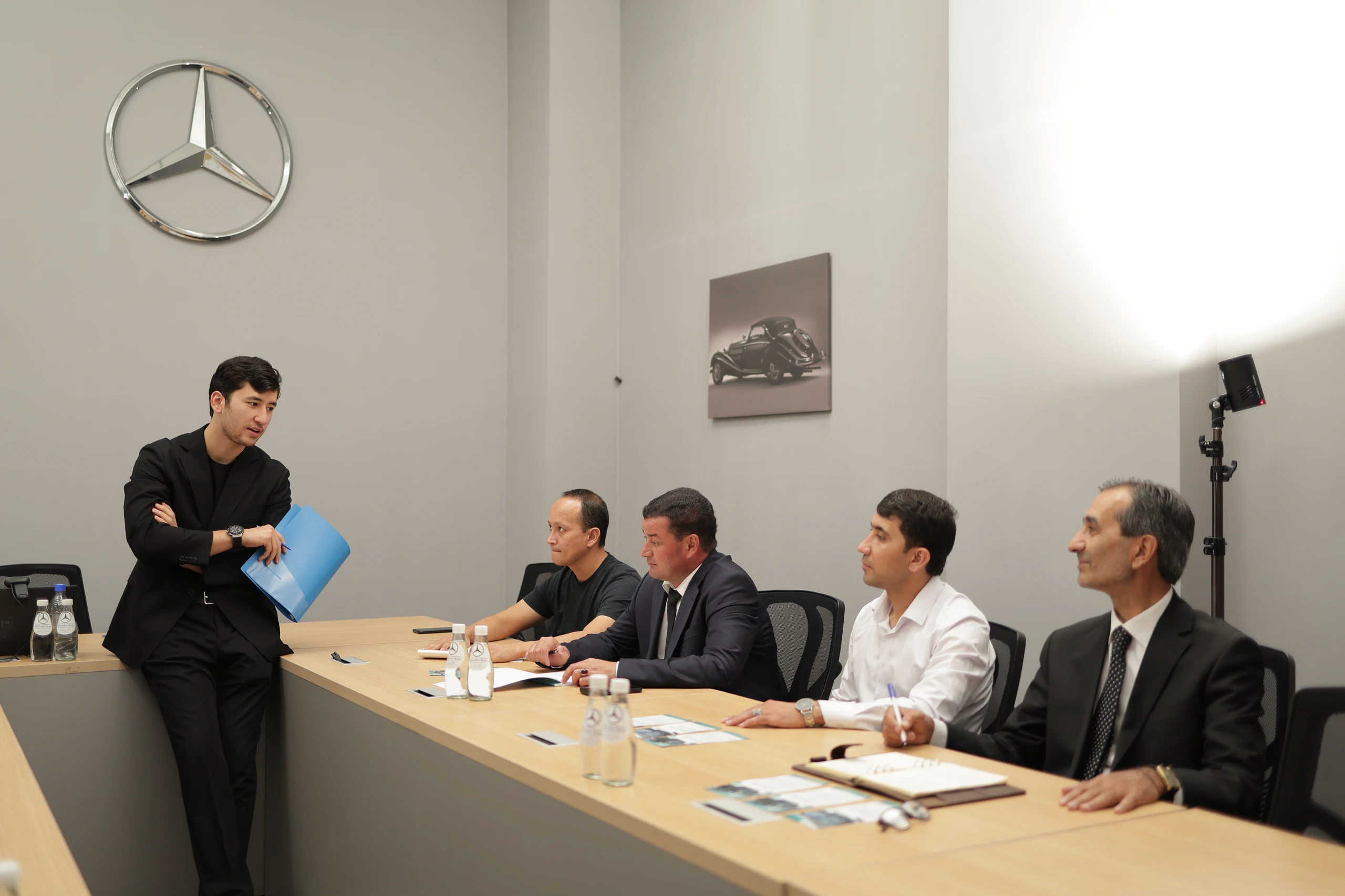 A business meeting at Davlatovv Group